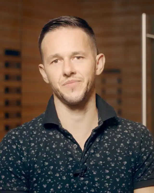 Peter Švaral, Fitshaker