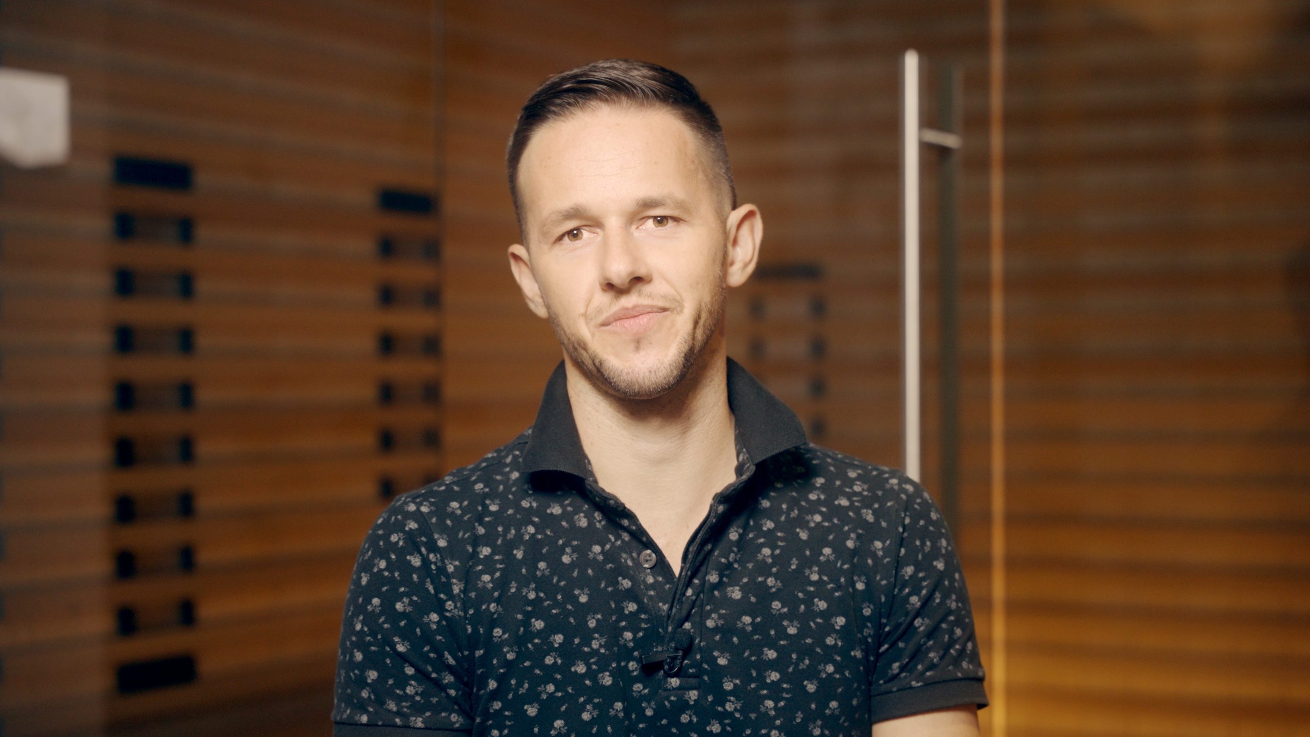 Peter Švaral, Fitshaker